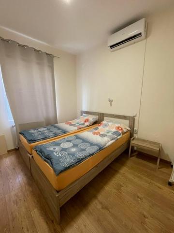 R&K Hostel Skopje Esterno foto